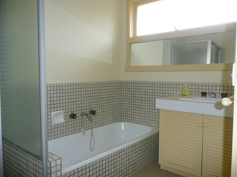 24 Leslie Street, Donvale VIC 3111