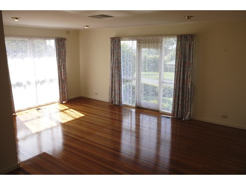 8 Gemini Close, Doncaster East VIC 3109