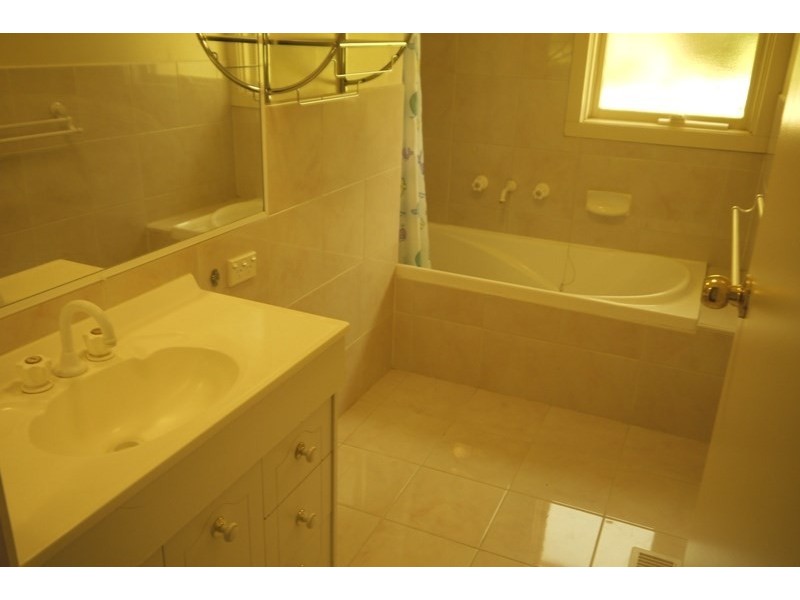 8 Gemini Close, Doncaster East VIC 3109