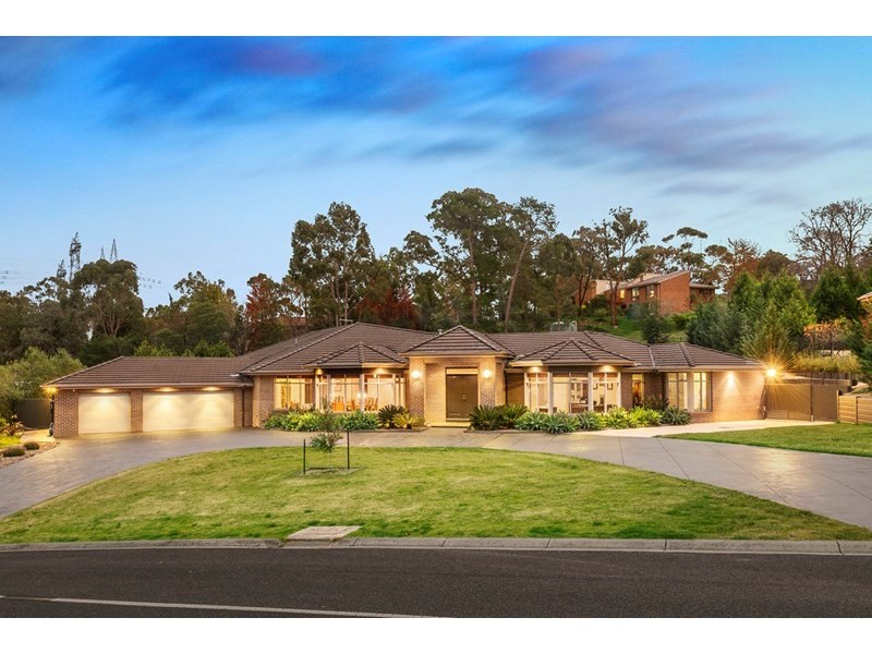 12 St Muir Drive, Warrandyte VIC 3113