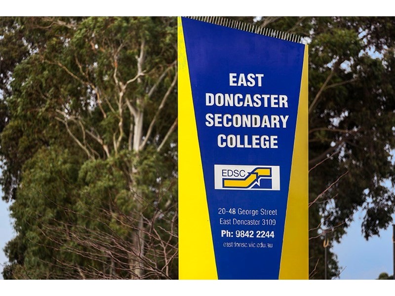 5a Colchester Drive, Doncaster East VIC 3109