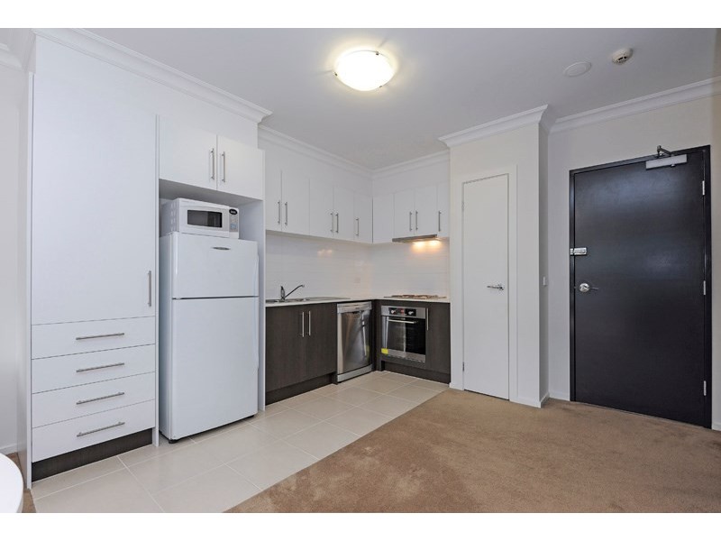 11/1042 Doncaster Road, Doncaster East VIC 3109