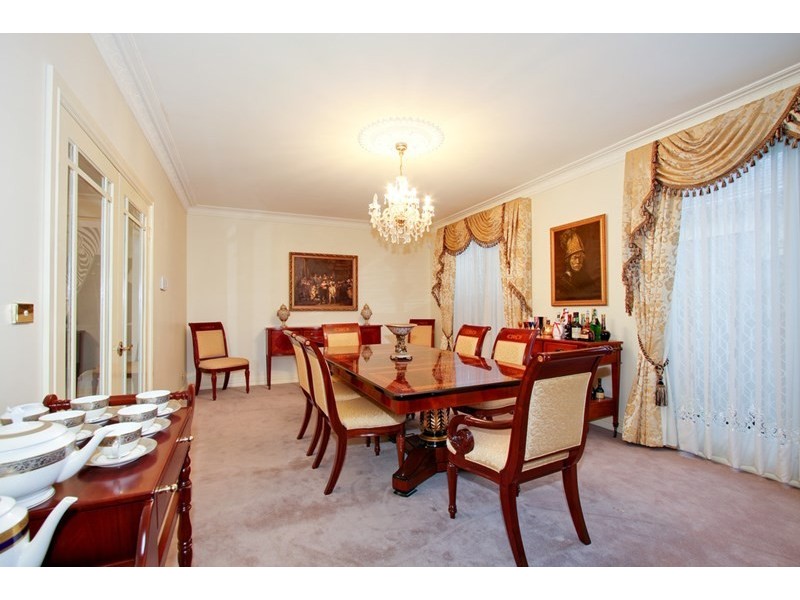 36 Sarah Crescent, Templestowe VIC 3106