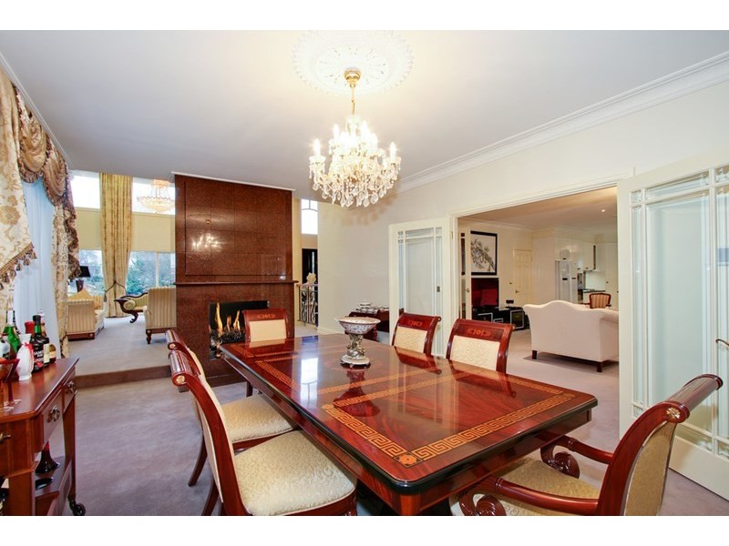 36 Sarah Crescent, Templestowe VIC 3106