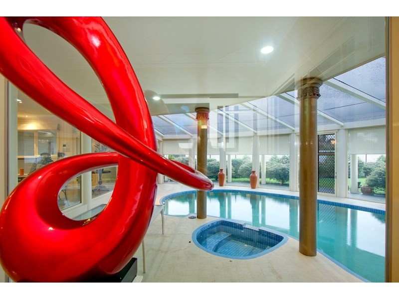 36 Sarah Crescent, Templestowe VIC 3106