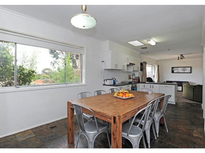 11 Madeleine Street, Doncaster VIC 3108