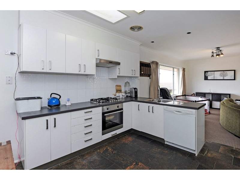 11 Madeleine Street, Doncaster VIC 3108