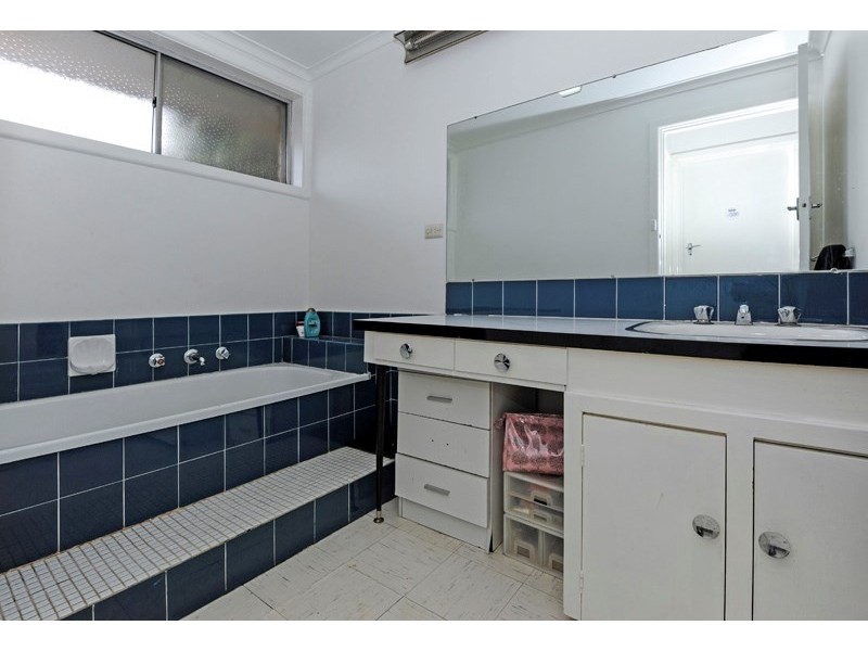 11 Madeleine Street, Doncaster VIC 3108