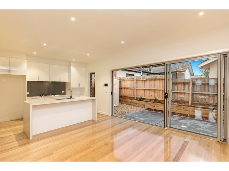 2/34 Beverley Street, Doncaster East VIC 3109