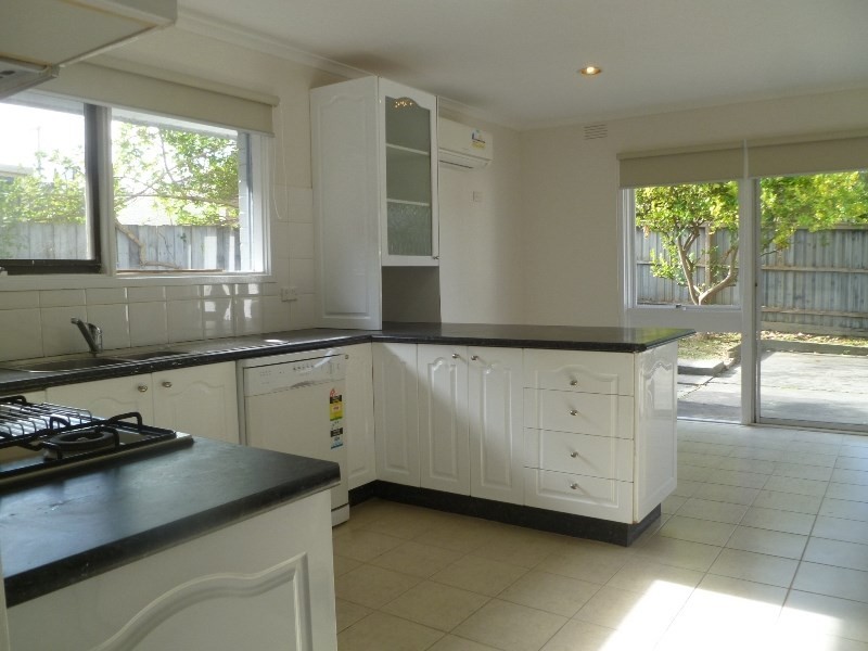 6 Runnymede Street, Doncaster East VIC 3109