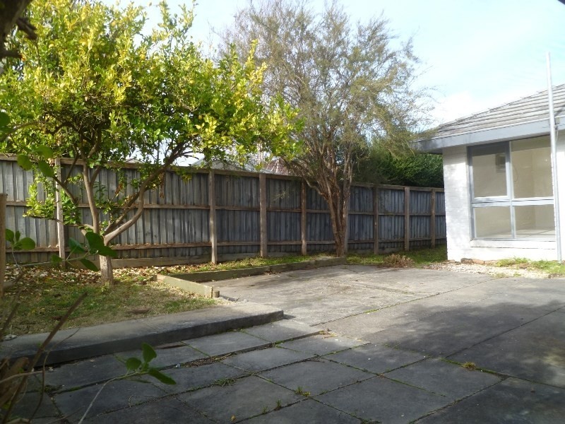 6 Runnymede Street, Doncaster East VIC 3109