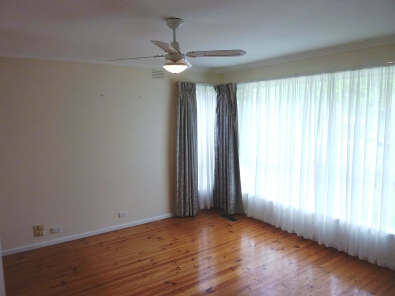 16 Underwood Drive, Donvale VIC 3111