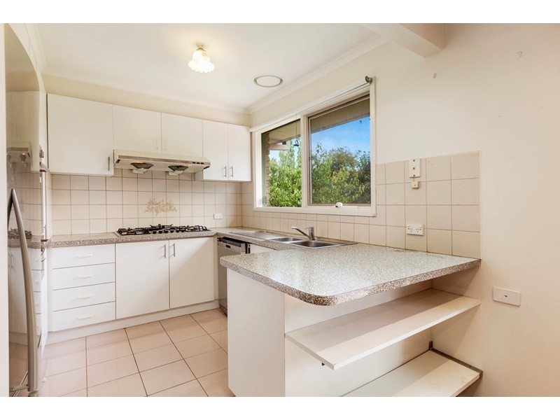 2/3 Mantell Street, Doncaster East VIC 3109