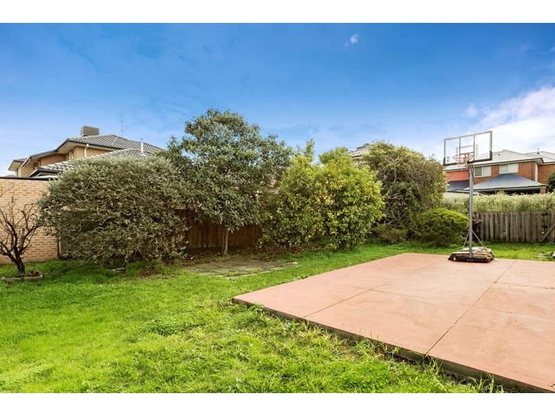 2/3 Mantell Street, Doncaster East VIC 3109