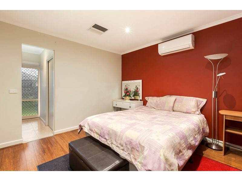 2/3 Mantell Street, Doncaster East VIC 3109