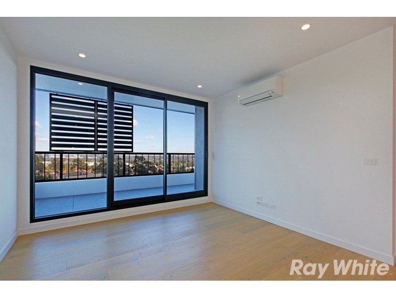 503/5 Sovereign Point Court, Doncaster VIC 3108