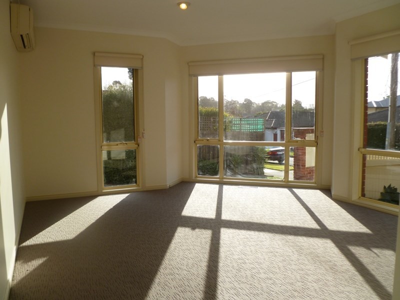 1/2 Barwon Street, Box Hill North VIC 3129
