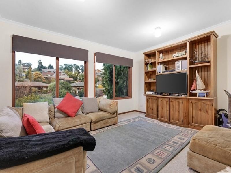 57 Long Valley Way, Doncaster East VIC 3109