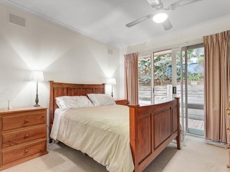 57 Long Valley Way, Doncaster East VIC 3109