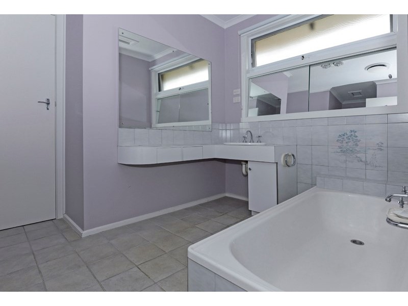 40 Bellbird Drive, Wantirna VIC 3152