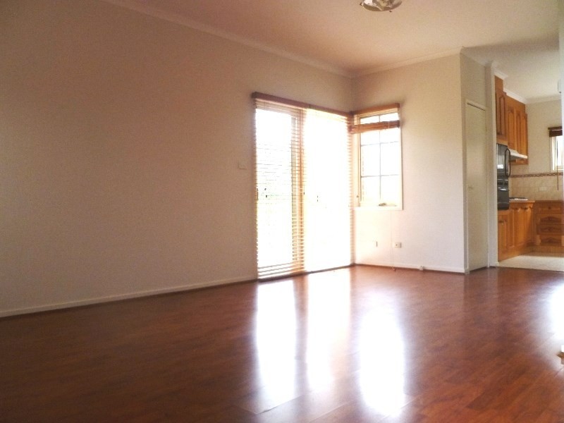 1/207 Reynolds Road, Doncaster East VIC 3109