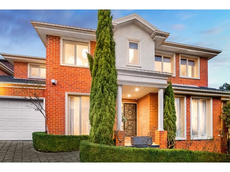 2/42 Clay Drive, Doncaster VIC 3108