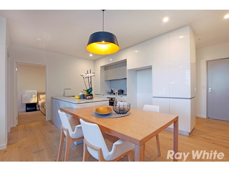 205/5 Sovereign Point Court, Doncaster VIC 3108