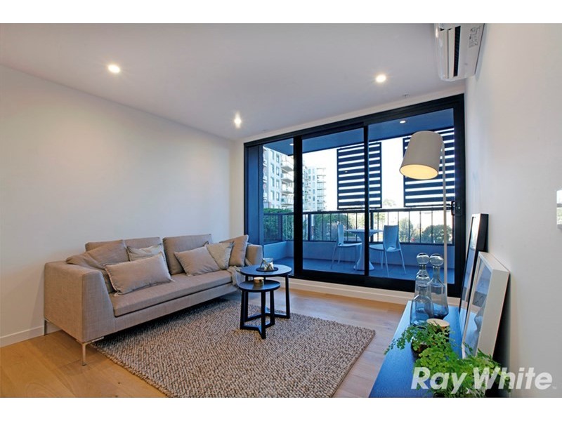 205/5 Sovereign Point Court, Doncaster VIC 3108