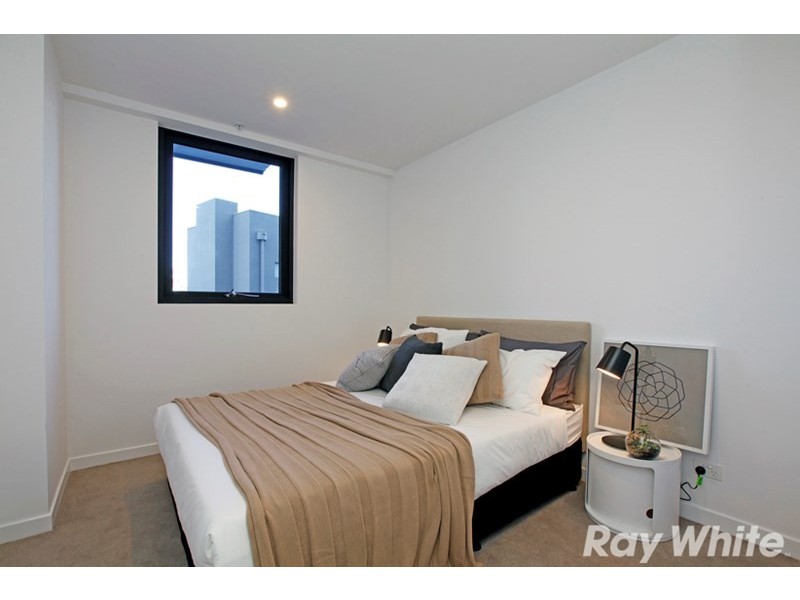 205/5 Sovereign Point Court, Doncaster VIC 3108