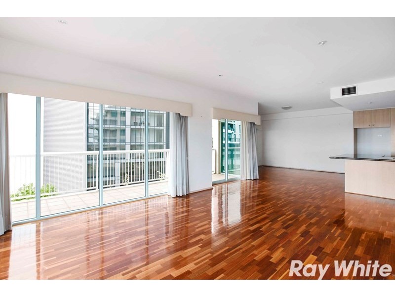 304/1 Sovereign Point Court, Doncaster VIC 3108