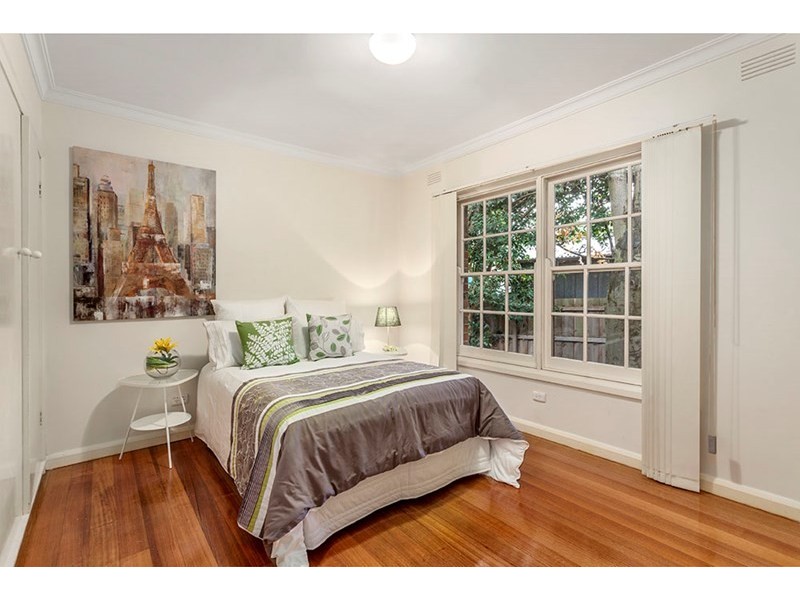 24 Hedge End Road, Nunawading VIC 3131