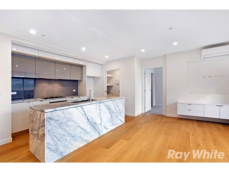 702/5 Sovereign Point Court, Doncaster VIC 3108