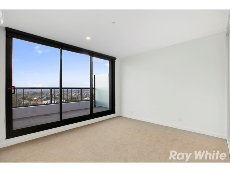 702/5 Sovereign Point Court, Doncaster VIC 3108