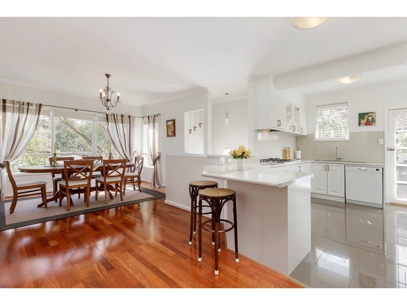 19 Bayley Grove, Doncaster VIC 3108