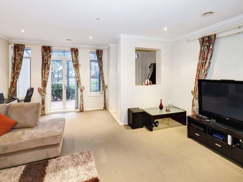 15/243 Blackburn Road, Doncaster East VIC 3109