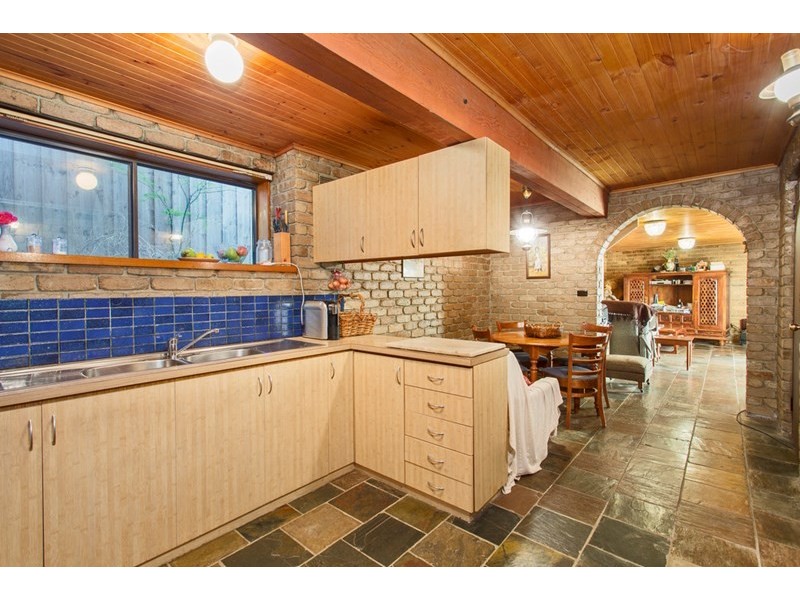 2 Monaco Street, Doncaster VIC 3108