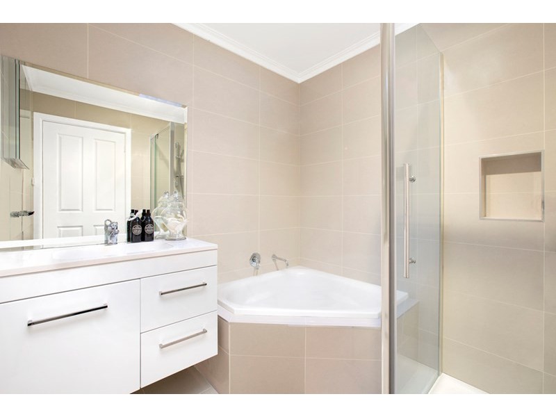 8 Strathallyn Road, Ringwood VIC 3134