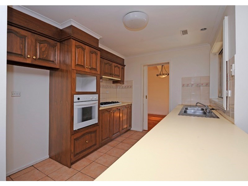 17 Inglewood Close, Doncaster East VIC 3109