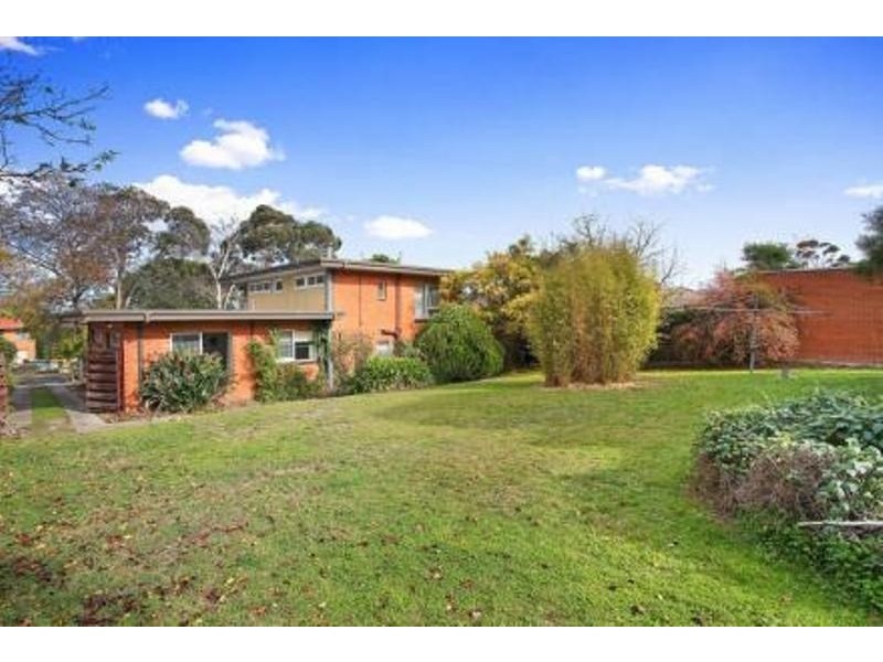17 Philip Avenue, Doncaster VIC 3108