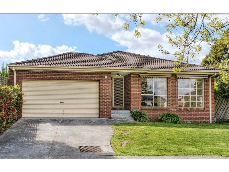 13 Devon Drive, Doncaster East VIC 3109