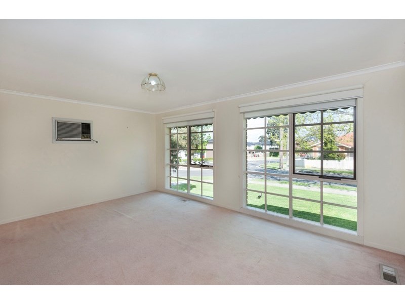 13 Devon Drive, Doncaster East VIC 3109