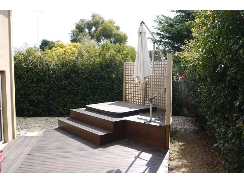 2 Bantry Grove, Templestowe VIC 3106