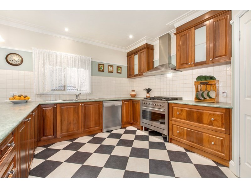 30 Lyell Parade, Greensborough VIC 3088