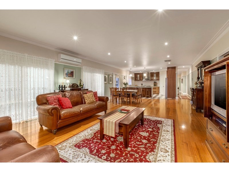 30 Lyell Parade, Greensborough VIC 3088