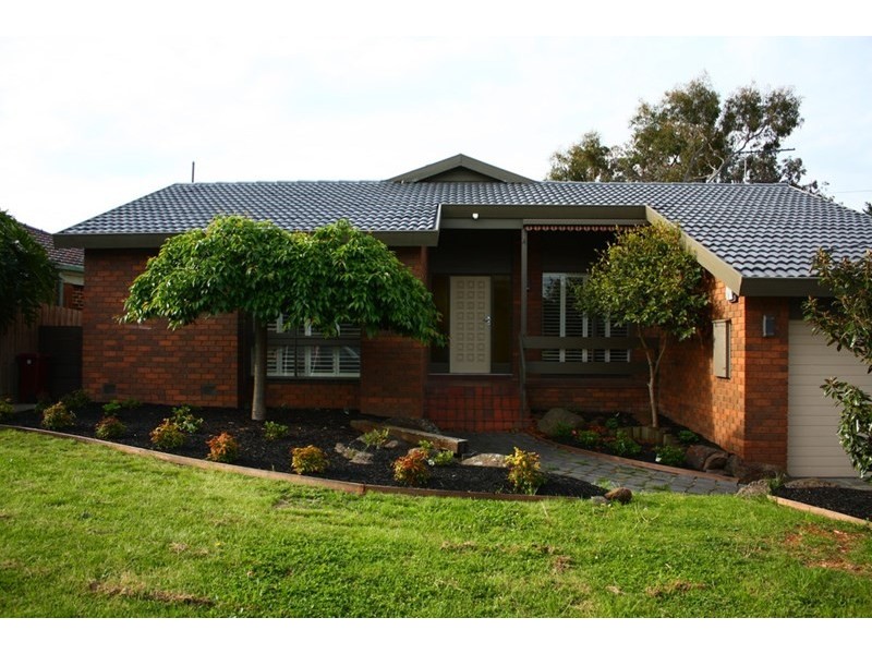 11 Oak Crescent, Templestowe Lower VIC 3107