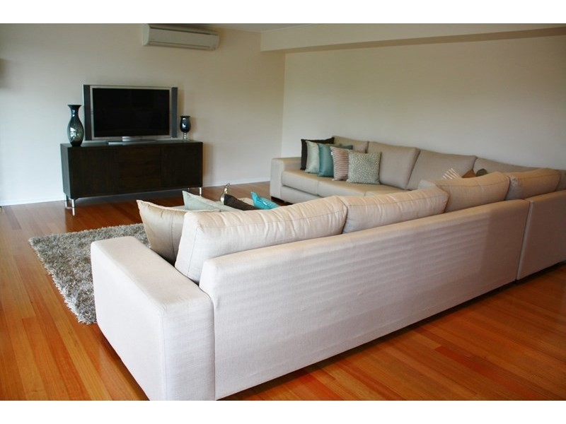 11 Oak Crescent, Templestowe Lower VIC 3107