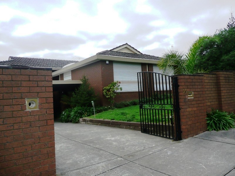 26 Margot Avenue, Doncaster VIC 3108
