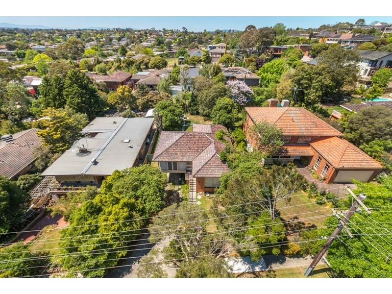 10 Howitt Drive, Templestowe Lower VIC 3107