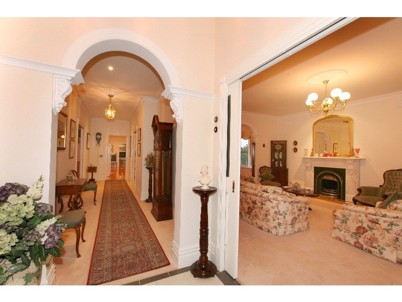 60 Deep Creek Drive, Doncaster East VIC 3109