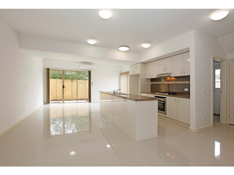 28 Dalveen Road, Ivanhoe VIC 3079